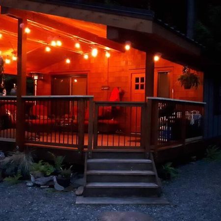 Cozy Corner Cottage Port Renfrew Exteriér fotografie