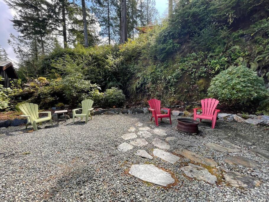 Cozy Corner Cottage Port Renfrew Exteriér fotografie