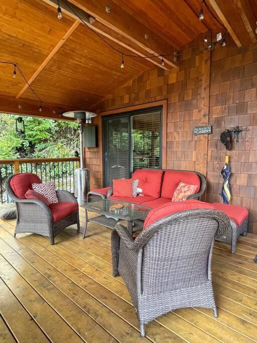 Cozy Corner Cottage Port Renfrew Exteriér fotografie