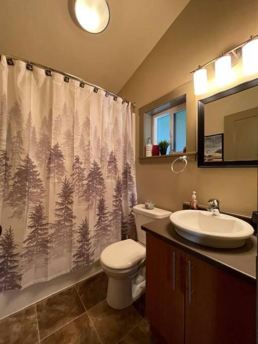 Cozy Corner Cottage Port Renfrew Exteriér fotografie